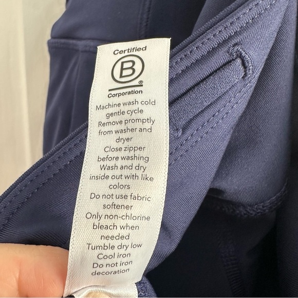 Athleta Fairway 16" Golf Skort EUC - Picture 6 of 6